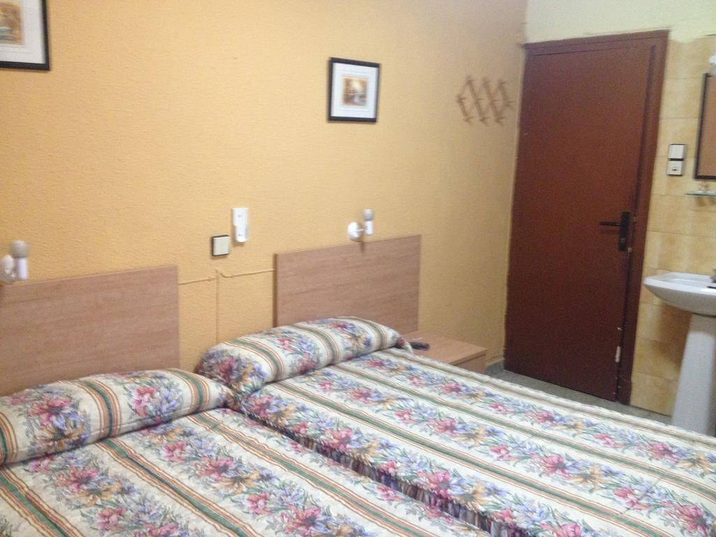 Pension Santa Gema Saragossa Zimmer foto